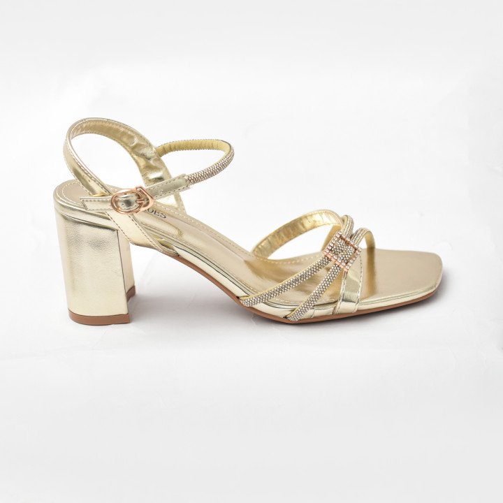 Sandale à talon carré et brides strass