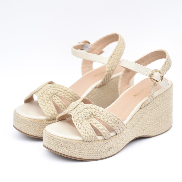 Sandales compensées à brides tressées